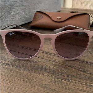 Rayban Erika sunglasses. RB4171